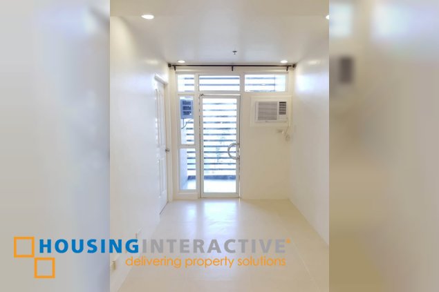 semi-furnished 1br unit with parking for sale in melbourne residences