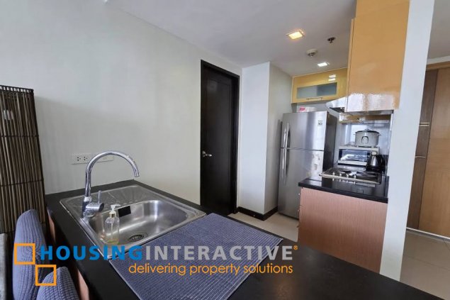 fully furnished 2br unit with parking for rent in one central