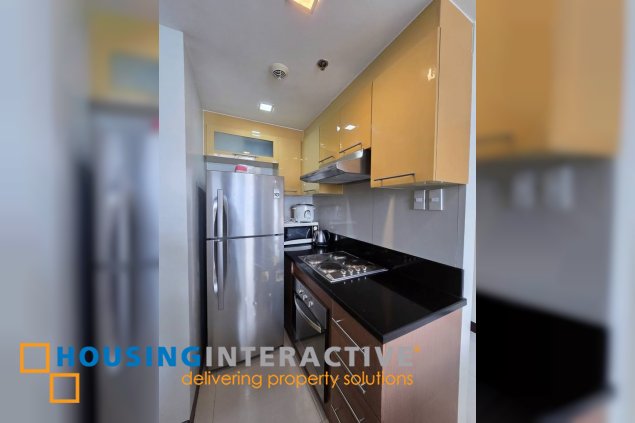 fully furnished 2br unit with parking for rent in one central