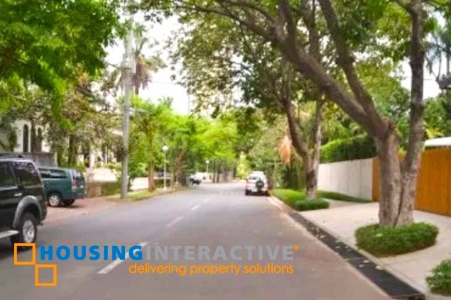 for lease 3br bungalow house in urdaneta village