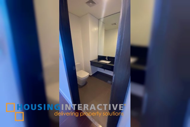 for sale 2br with parking in garden tower 2