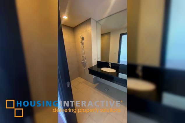 for sale 2br with parking in garden tower 2