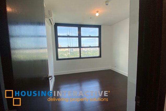 for sale 2br with parking in garden tower 2