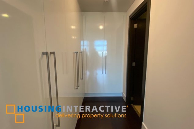 for sale 2br with parking in garden tower 2