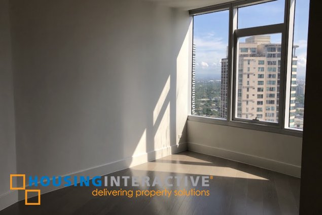 for rent/sale semi furnished 3br with parking in makati