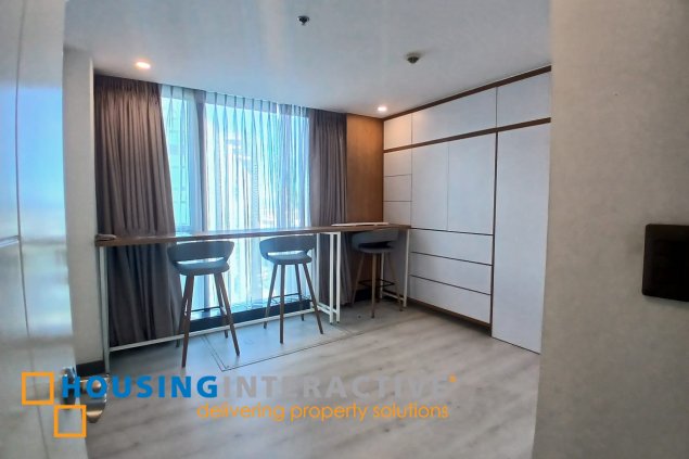 fully furnished 2br unit with parking for rent in one uptown residences