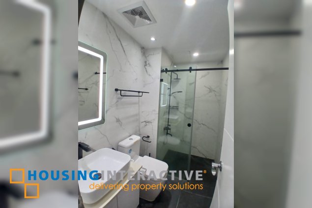fully furnished 2br unit with parking for rent in one uptown residences