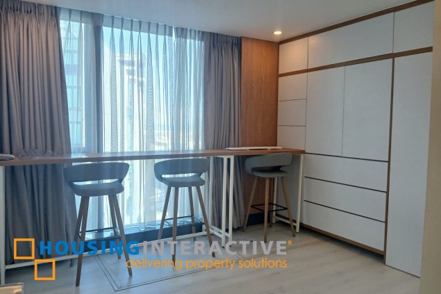 fully furnished 2br unit with parking for rent in one uptown residences