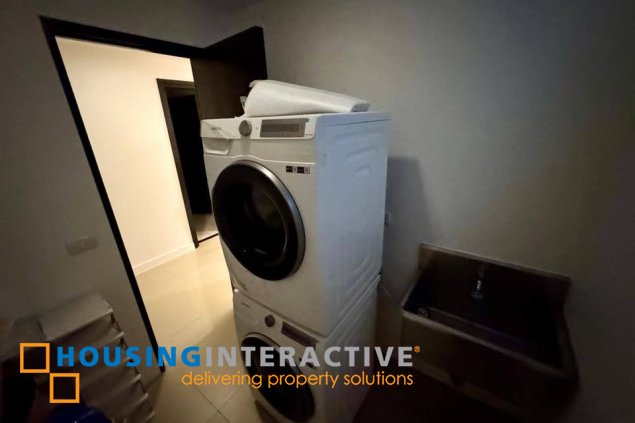 fully furnished 3br unit with parking for lease in grand hyatt residences