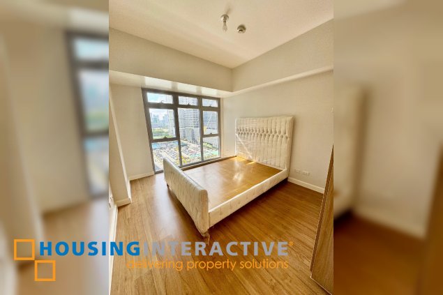 for sale 1br in park triangle