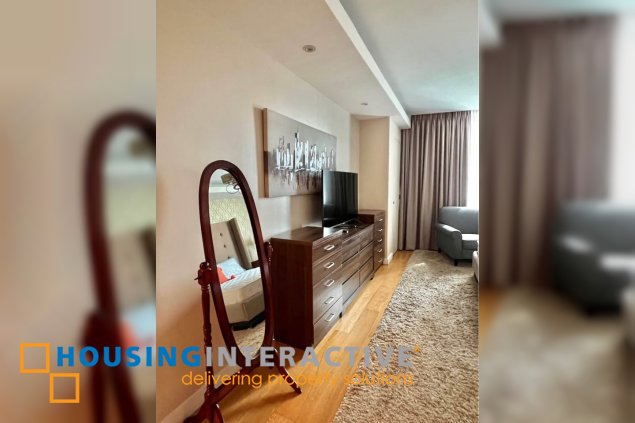 2 bedroom unit for lease/rent in park terraces, makati