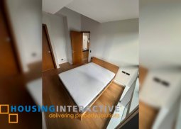 semi-furnished 1br unit with balcony for lease in the seasons residences