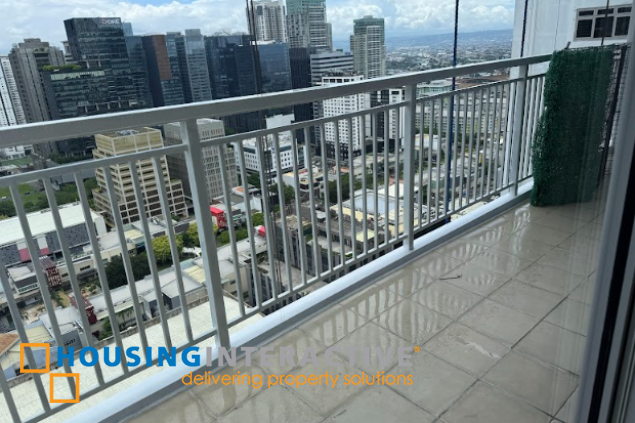 beautifully renovated 2br with parking in taguig