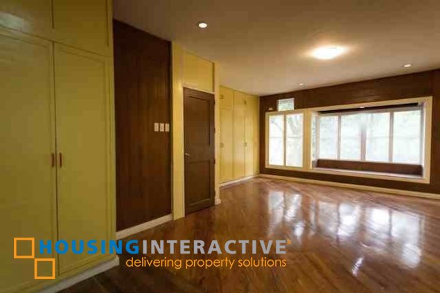 for sale 4br house in bo. kapitolyo pasig city