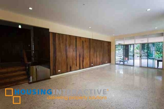 for sale 4br house in bo. kapitolyo pasig city