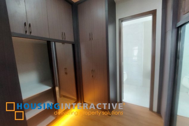 for sale or rent 6br house at metropoli libis qc