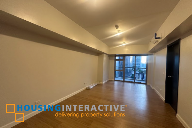 for sale:  1br park triangle