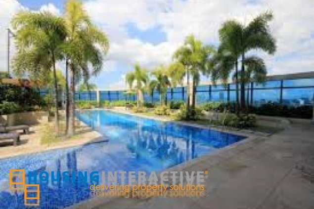 furnished 2br with parking for rent in one rockwell west