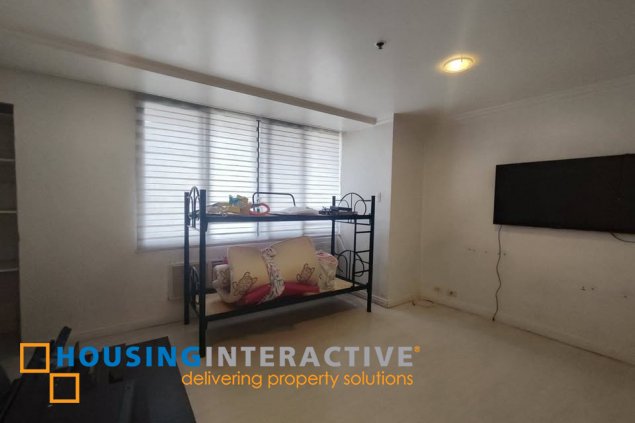 furnished 3br unit with parking for sale in skyland plaza tower