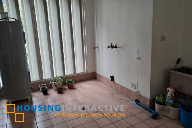 semi-furnished 3br unit with parking for lease in regency at salcedo