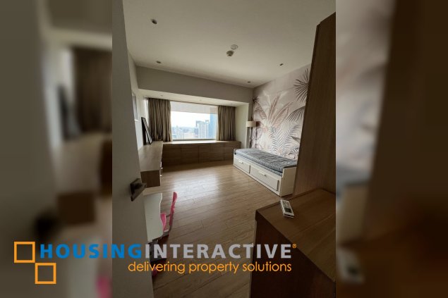 2br one shangri-la place fully furnished with parking