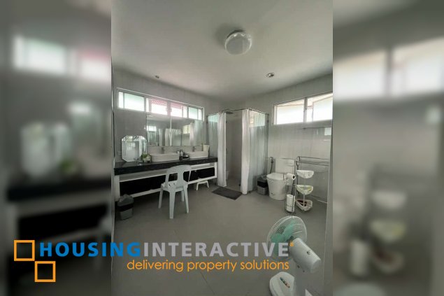 for sale 2 storey house 2br in ayala alabang