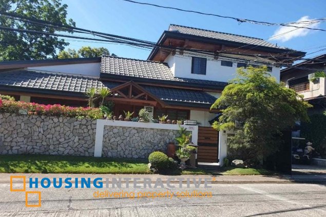 ayala alabang 4br with parking corner house for sale