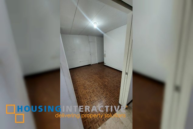 alabang hills house 5br with parking for sale