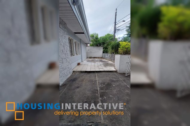 alabang hills house 5br with parking for sale