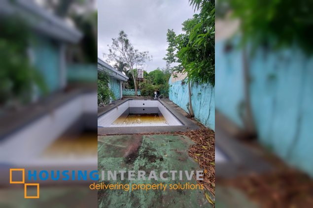 alabang hills house 5br with parking for sale