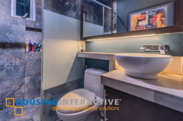 for lease – crescent park residences, bgc