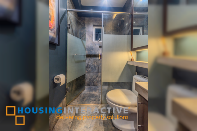 for lease – crescent park residences, bgc