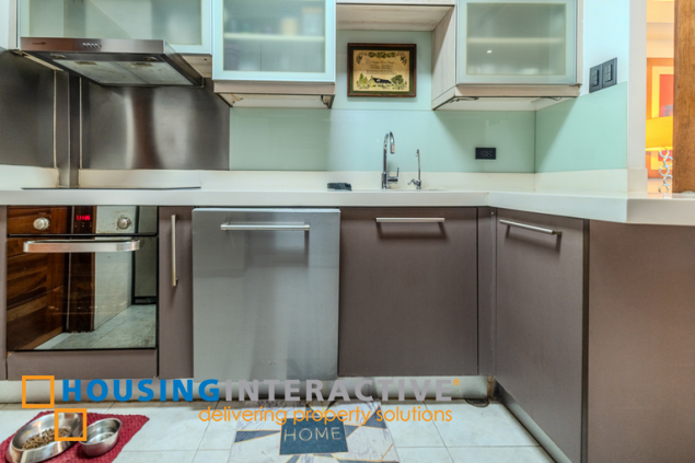 for lease – crescent park residences, bgc