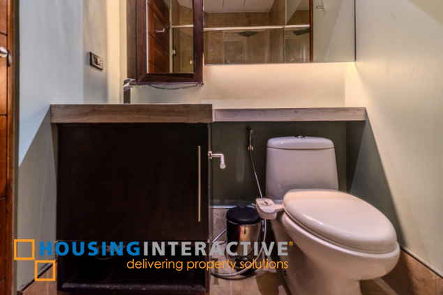 for lease – crescent park residences, bgc