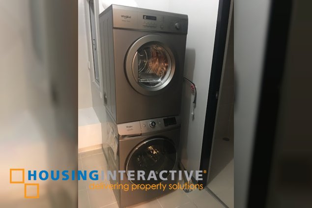 for rent furnished 3br with parking in one maridien