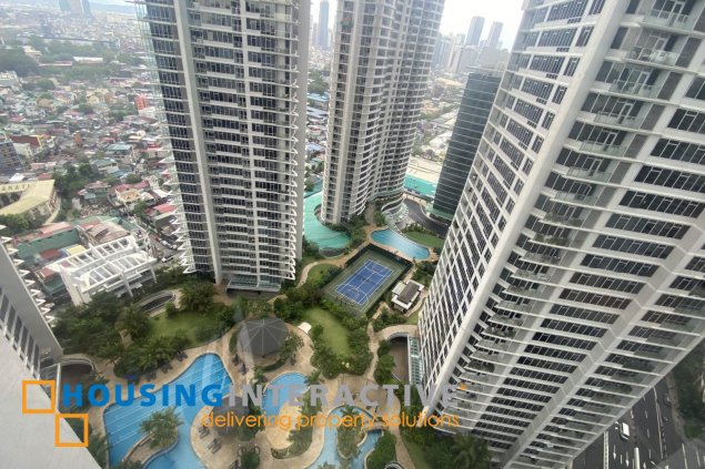 fully furnished 3br with parking in sakura tower