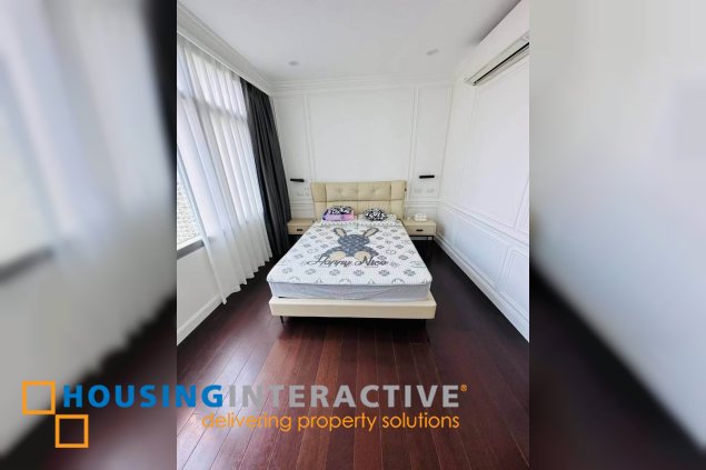 semi-furnised 2br unit with parking for lease in the suites