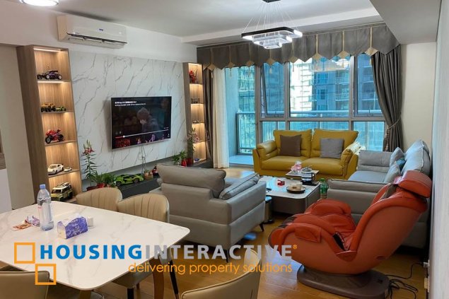 fully furnished 2br unit with parking for sale in one serendra