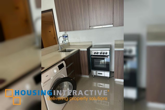 fully furnished 1br unit for sale in shang salcedo place