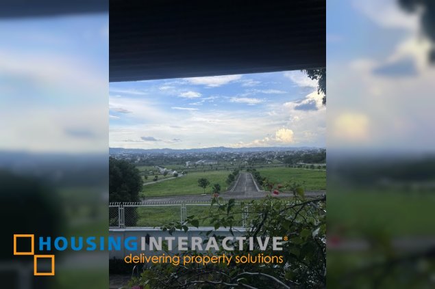 for sale house 4br with parking in ayala heights