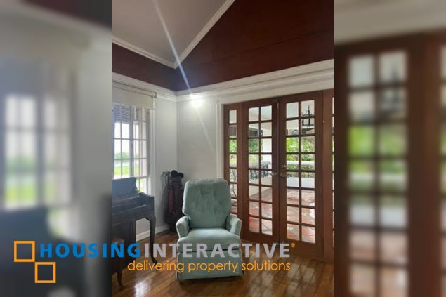 for sale house 4br with parking in ayala heights