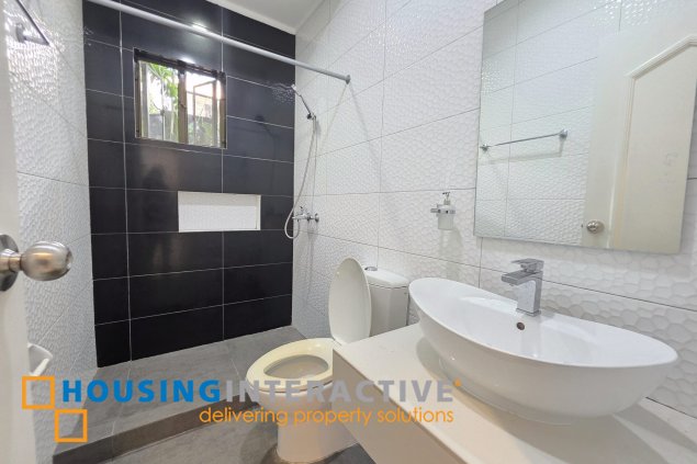 ayala alabang 4br house with parking for lease/rent