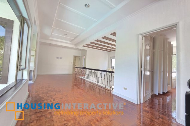 ayala alabang 4br house with parking for lease/rent