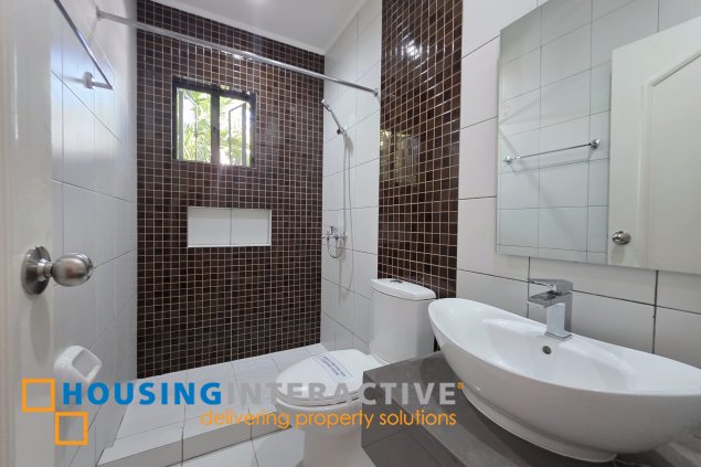 ayala alabang 4br house with parking for lease/rent