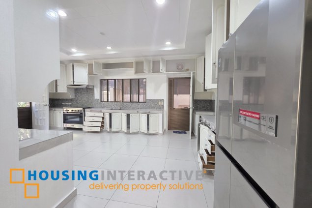 ayala alabang 4br house with parking for lease/rent