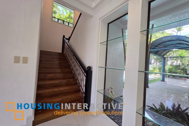 ayala alabang 4br house with parking for lease/rent
