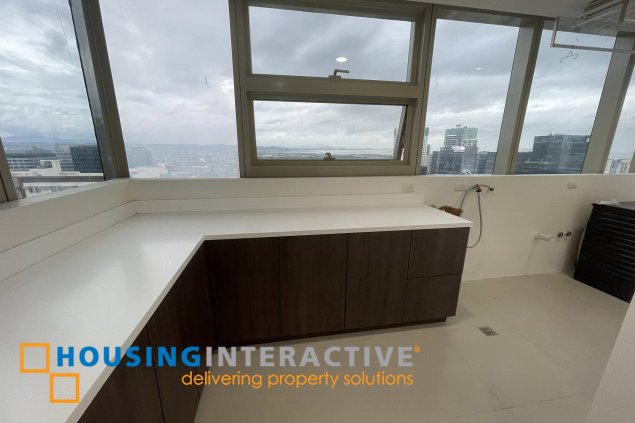 fully furnished 4br unit with parking for lease in grand hyatt residences