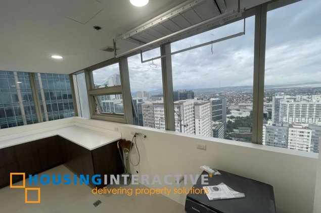 fully furnished 4br unit with parking for lease in grand hyatt residences