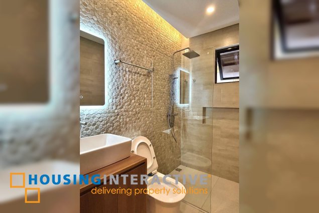 for sale 2-storey single detached 3br with parking in muntinlupa