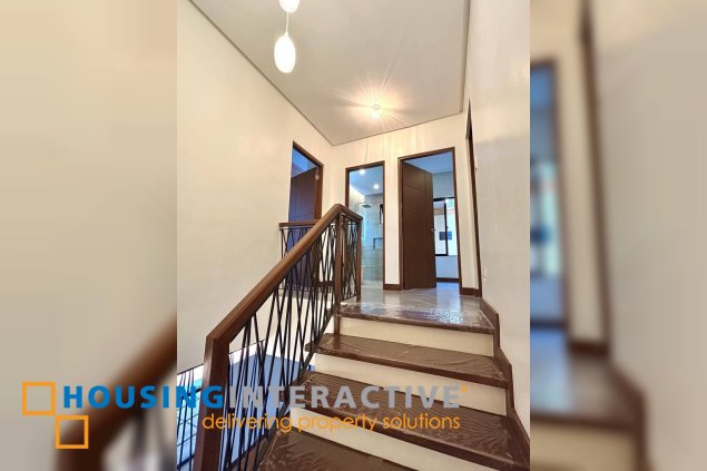 for sale 2-storey single detached 3br with parking in muntinlupa